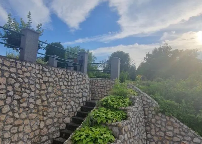 Apartament Kuca Garic *